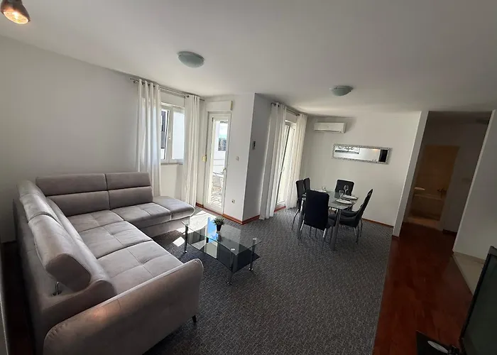 Gabi Apartment *